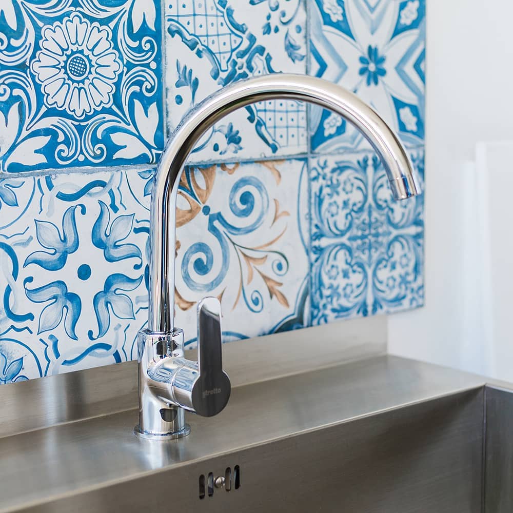Flexible Hose Single-Lever Vertical Kitchen Mixer Arona Line
