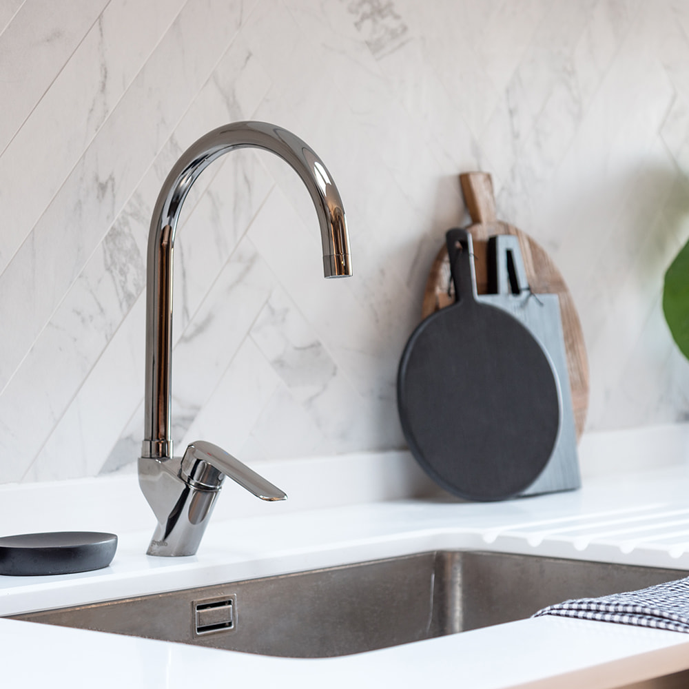 Cheap chrome plated single handle kitchen sink dishwasher tap mixer griferia cocina