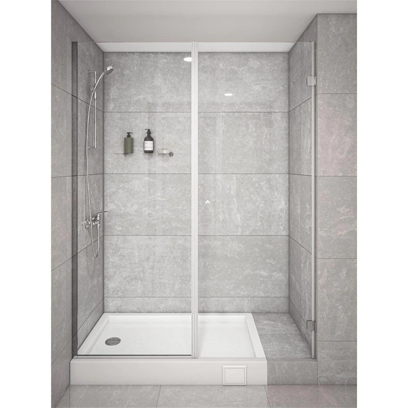 Can you explain the differences between exposed and concealed installations for shower columns?