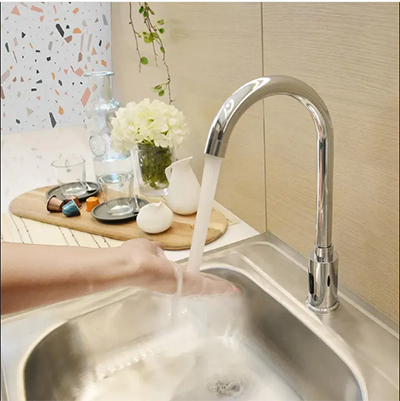 Are basin faucets with built-in water filters or purification systems available, and how do they work?